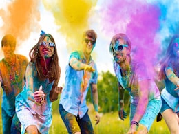 Holi 2021: देश के अलग-अलग हिस्सों में ऐसे मनाया जाता है होली का जश्न, बनते हैं ये मशहूर पकवान Holi 2021: देश के अलग-अलग हिस्सों में ऐसे मनाया जाता है होली का जश्न, बनते हैं ये मशहूर पकवान