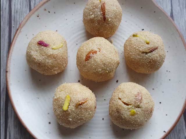 How To Make Rava Laddo | Easy Rava Ladoo Recipes
