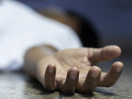 Hyderabad Couple Charred To Death As High-Tension Wire Falls Hyderabad Couple Charred To Death As High-Tension Wire Falls