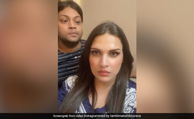 Himanshi Khurana को शख्स ने अंग्रेजी में कहे अपशब्द, एक्ट्रेस ने रानी मुखर्जी बन दिया करारा जवाब- देखें Video