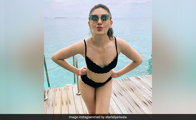 "Girls Just Wanna Have Sun" - Like Shefali Jariwala In Maldives. See Pics