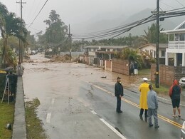 Hawaii Declares Emergency Due To Floods, Orders Evacuations Hawaii Declares Emergency Due To Floods, Orders Evacuations