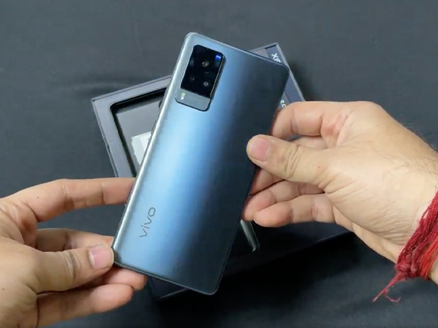 Vivo X60 Pro Unboxing: New Snapdragon 870 SoC, 48MP Camera With Gimbal Stabilization 2.0