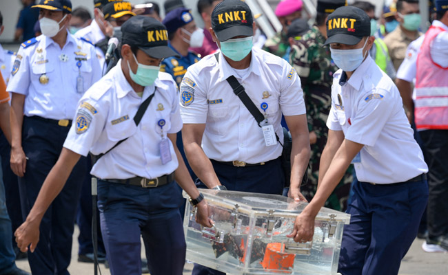 Indonesia Retrieves Black Box From Boeing 737 Crashed 2 Months Ago