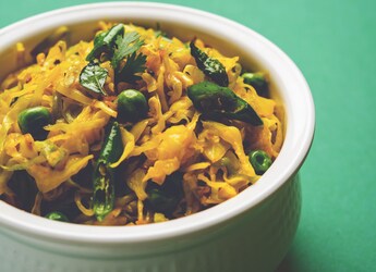 Watch: Bengali-Style Gobhi Curry Recipe - A Unique Fusion Dish That Will Win Your Heart Watch: Bengali-Style Gobhi Curry Recipe - A Unique Fusion Dish That Will Win Your Heart