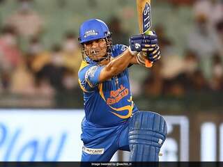 जब तेंदुलकर ने जबर्दस्त ठुकाई से आज के ही दिन खत्म किया इस गेंदबाज का करियर VIDEO