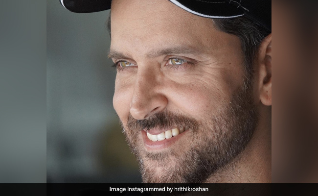 Popular Opinion: Who Cares About "Real Or Fake" As Long As You Smile Like Hrithik Roshan