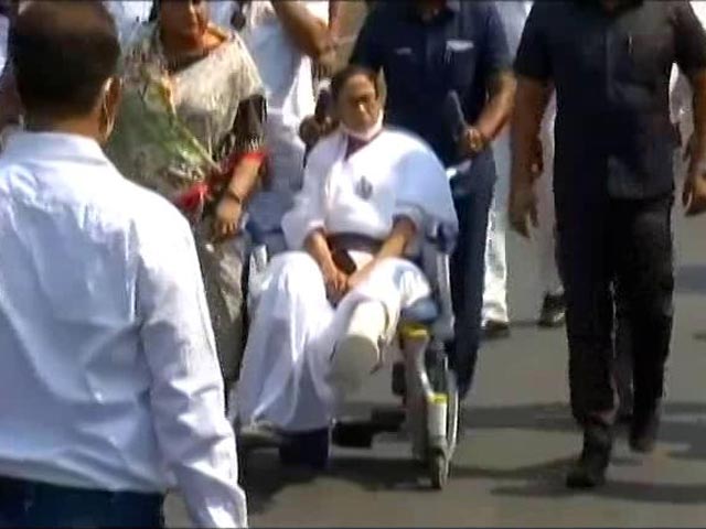 Poll Panel Rules Out Attack On Mamata Banerjee, Says It Was Accident