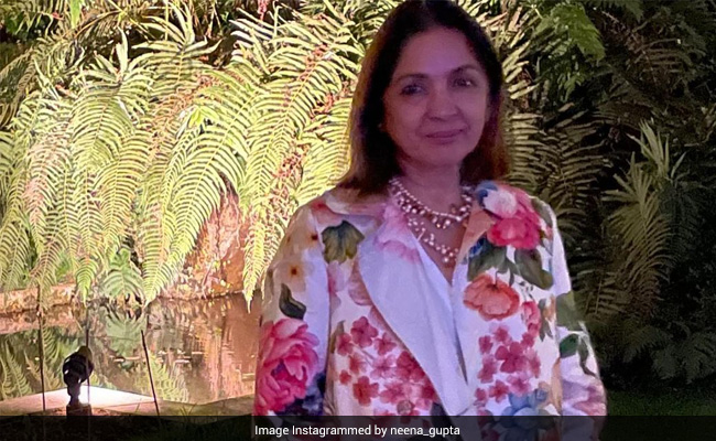 Nothing To See Here. Just Neena Gupta Being "<I>Phoolmati</i>" In Mussoorie