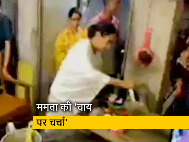 ममता बनर्जी का नया अंदाज, प्रचार के दौरान टी-स्टॉल पर बनाई चाय