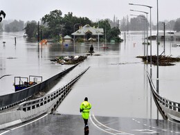 "Catastrophic" Australia Floods Prompt Helicopter Rescues "Catastrophic" Australia Floods Prompt Helicopter Rescues
