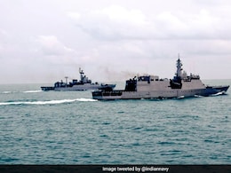 अरब सागर से इंडियन नेवी की बड़ी कार्रवाई शुरू, पाकिस्तान में कई ठिकानों को बनाया निशाना अरब सागर से इंडियन नेवी की बड़ी कार्रवाई शुरू, पाकिस्तान में कई ठिकानों को बनाया निशाना