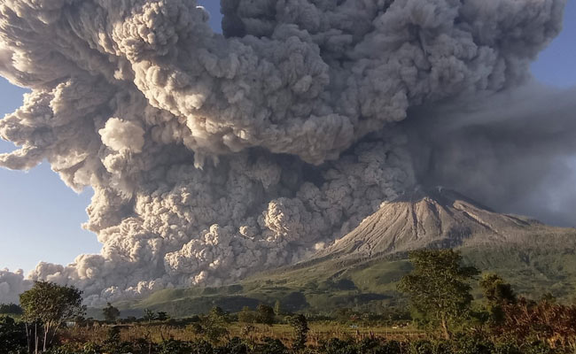 Indonesia's Mount Sinabung Volcano Spews Ash Into Sky