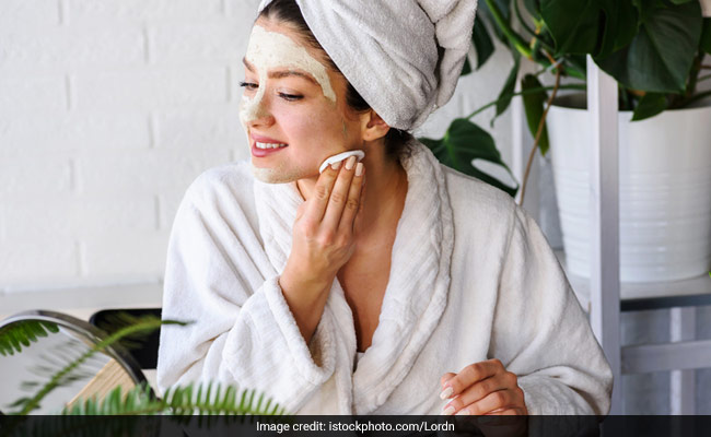 Lack of sleep and water retention can lead to a puffy face