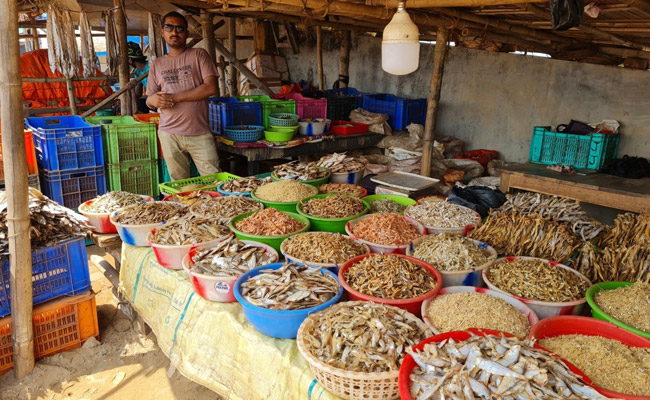 "वायदों पर ऐतबार नहीं" : बंगाल में BJP की मछुआरों को रिझाने की कोशिश, 3 लाख का बीमा देने का वादा&nbsp;