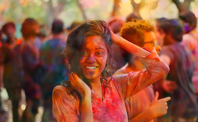 Holi 2021: Protect Your Hair From Colours With These Hair Care Products