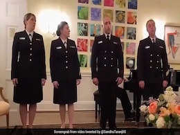 अमेरिकी सैनिकों ने गाया Shah Rukh Khan का मशहूर गाना, Viral Video पर किंग खान ने ऐसे किया रिएक्ट अमेरिकी सैनिकों ने गाया Shah Rukh Khan का मशहूर गाना, Viral Video पर किंग खान ने ऐसे किया रिएक्ट