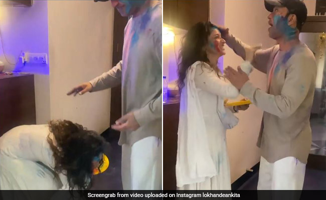 Ankita Lokhande ने बॉयफ्रेंड संग जमकर खेली होली, पहले लगाया रंग फिर छुए पांव- देखें Video