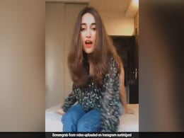 सुरभि ज्योति ने खास दोस्त सृष्टि रोड के साथ इंग्लिश गाने पर किया जमकर डांस, एक्ट्रेस Video शेयर कर बोलीं- सिर्फ तुम ही मुझे... सुरभि ज्योति ने खास दोस्त सृष्टि रोड के साथ इंग्लिश गाने पर किया जमकर डांस, एक्ट्रेस Video शेयर कर बोलीं- सिर्फ तुम ही मुझे...