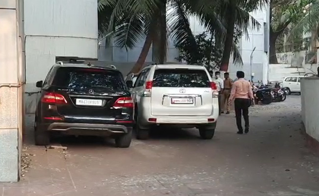 Ambani Bomb Scare: Another Luxury SUV Allegedly Used By Mumbai Cop Seized