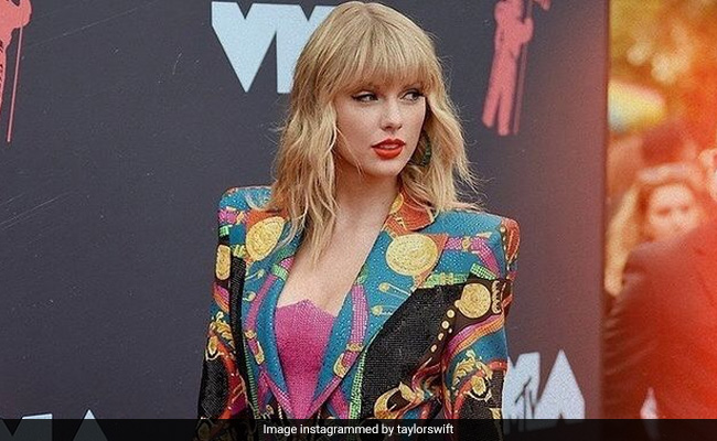 Taylor Swift Slams Netflix Show For "Deeply Sexist" Joke