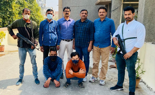 कारोबारी से 50 लाख की फिरौती मांग रहे दो बदमाशों को दिल्ली पुलिस ने दबोचा 