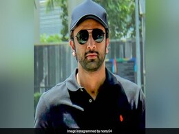 ऋषि कपूर का बेटा होने पर स्कूल में रणबीर कपूर को किया जाता था काफी परेशान, सीनियर ऐसे लगाते थे एक्टर की क्लास ऋषि कपूर का बेटा होने पर स्कूल में रणबीर कपूर को किया जाता था काफी परेशान, सीनियर ऐसे लगाते थे एक्टर की क्लास