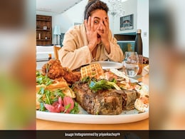 Priyanka Chopra के न्यूयॉर्क के रेस्तरां में मिल रहे हैं Tequila वाले गोल गप्पे और क्रैब पूड़ी, देखें Inside Pics और Video Priyanka Chopra के न्यूयॉर्क के रेस्तरां में मिल रहे हैं Tequila वाले गोल गप्पे और क्रैब पूड़ी, देखें Inside Pics और Video