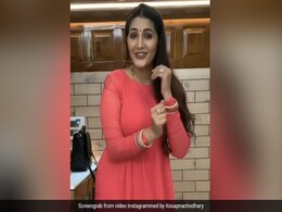 सपना चौधरी बोलीं 'मैं इतनी सुंदर हूं मैं क्या करूं' तो यह लड़के बोले- डूब के मर जा...देखें Video सपना चौधरी बोलीं 'मैं इतनी सुंदर हूं मैं क्या करूं' तो यह लड़के बोले- डूब के मर जा...देखें Video