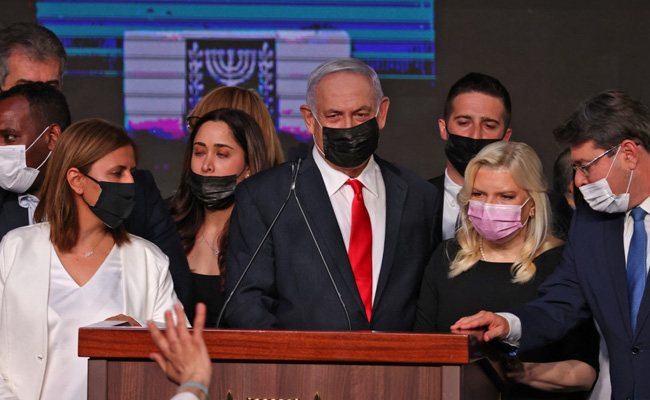 Israel's Netanyahu Loses Mandate To Form Government, Opening Door For Rivals