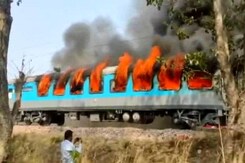 Fire At Coach Of Dehradun-Delhi Shatabdi Express, All Passengers Safe Fire At Coach Of Dehradun-Delhi Shatabdi Express, All Passengers Safe