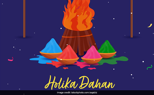 Holi 2021: All About <i>Phalgun Purnima, Holika Dahan Muhurta</i> And <i>Puja Vidhi</i>