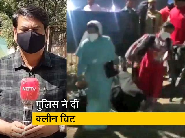 यूपी में ABVP कार्यकर्ताओं ने 4 ईसाई ननों को चलती ट्रेन से जबरन उतरवाया, बता रहे हैं कमाल खान