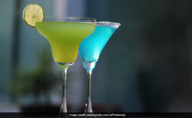 9 Chic Glass Sets Under Rs 1500 That Will Stylishly Upgrade Your Collection