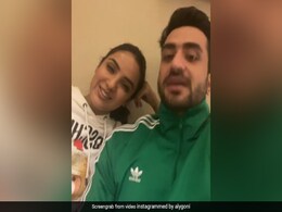 Jasmin Bhasin ने Ali Goni से पूछा- मैं मोटी लग रही हूं, एक्टर ने यूं दिया जवाब Jasmin Bhasin ने Ali Goni से पूछा- मैं मोटी लग रही हूं, एक्टर ने यूं दिया जवाब