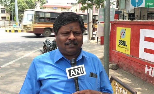 "टिकट के साथ यात्रियों को मुफ्त पौधा": 'मन की बात' में PM मोदी ने इस शख्स की जमकर तारीफ की