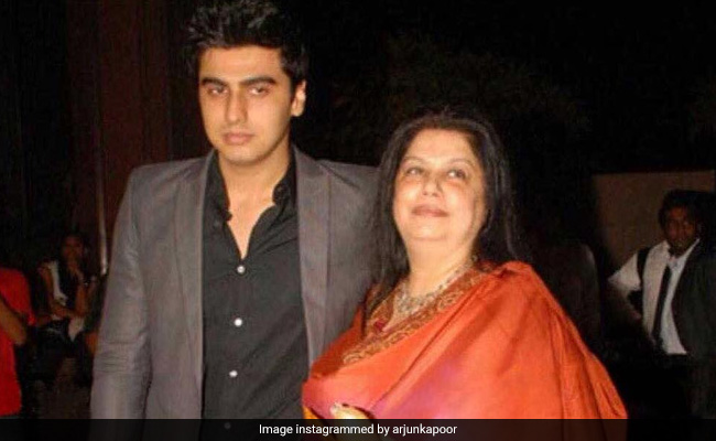 "Come Back Na," Arjun Kapoor Writes On Mom's Death Anniversary; Malaika Arora Posts Red Heart