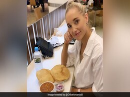 भारतीयों ने इस विदेशी महिला को कहा था 'भाभी', छोले-भटूरे खाए तो देसी यूजर्स ने दिए मजेदार रिएक्शन्स भारतीयों ने इस विदेशी महिला को कहा था 'भाभी', छोले-भटूरे खाए तो देसी यूजर्स ने दिए मजेदार रिएक्शन्स