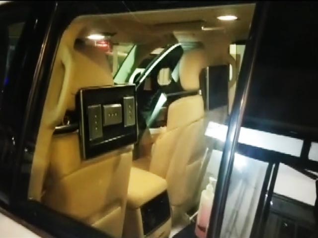 Man Attempts To Open Kamal Haasan's Car After Poll Meeting In Tamil Nadu