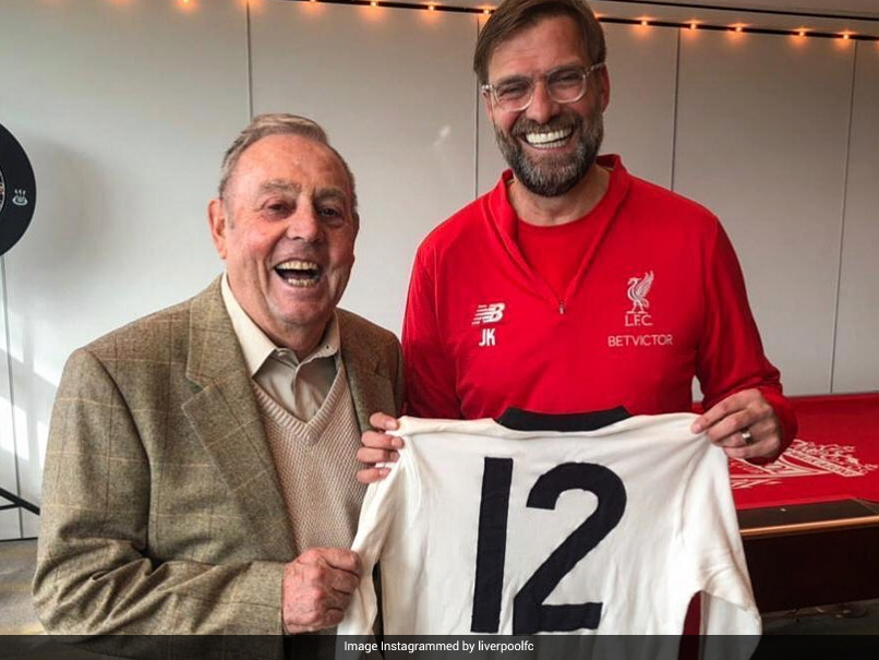 Liverpool Legend Ian St John Dies Aged 82, Jimmy Greaves Pays Tribute