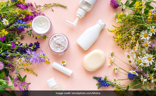बॉडी लोशन, शैंपू, काजल घर पर ही बनाएं ये हर्बल प्रॉडक्ट, पैसे होंगे कम खर्च और स्किन को मिलेगा ज्यादा फायदा