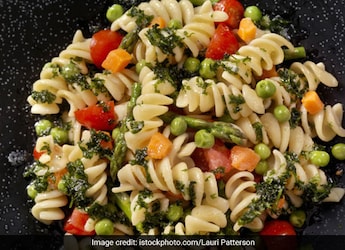 High On Health, Low On Calories: 5 Veg Pasta Recipes That Won't Mess With Your Diet High On Health, Low On Calories: 5 Veg Pasta Recipes That Won't Mess With Your Diet