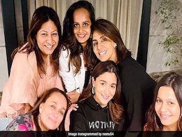 Alia Bhatt's "Rocking Birthday Celebrations" Included Hanging Out With Neetu Kapoor And Some Couch Time. See Pics Alia Bhatt's "Rocking Birthday Celebrations" Included Hanging Out With Neetu Kapoor And Some Couch Time. See Pics
