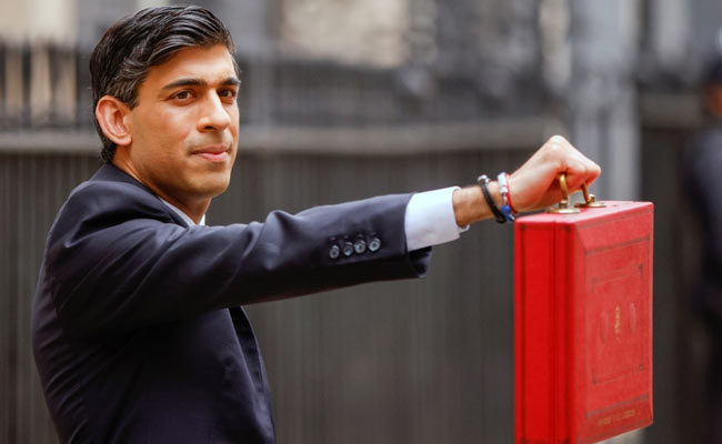 UK में PM Boris के बाद वित्त मंत्री ऋषि सुनक ने 'Partygate' में  भरा जुर्माना, ये था पूरा मामला...