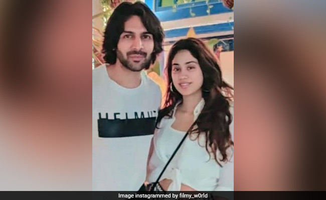 What Janhvi Kapoor Said About Kartik Aaryan's Role In <i>Dostana 2</i>