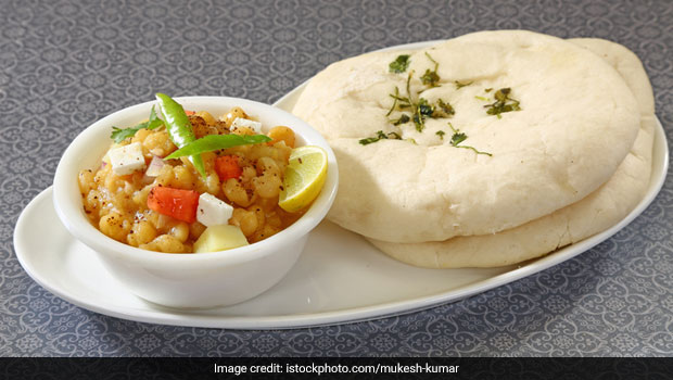 Indian Cooking Tips: How To Make Matra - The Spicy Matar Mix Served With Soft Kulchas