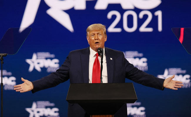 Donald Trump के विमान की हुई Emergency Landing , 'दान के विमान से' लौटे घर