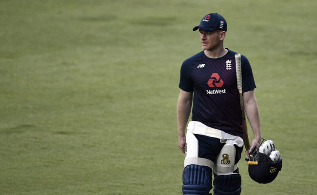 इयोन मॉर्गन-जोस बटलर के पुराने ट्वीट की होगी जांच, भारतीयों के अंग्रेजी का उड़ा रहे थे मजाक