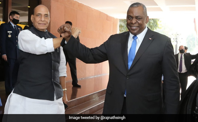 Defence Minister Rajnath Singh Reviews Bilateral Ties With US Counterpart