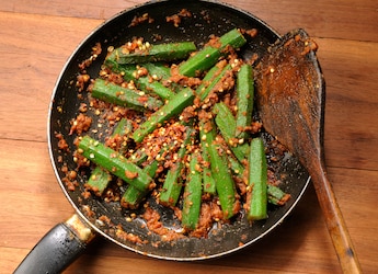 Cooking Bhindi With This Surprise Ingredient Can Give It The Perfect Texture